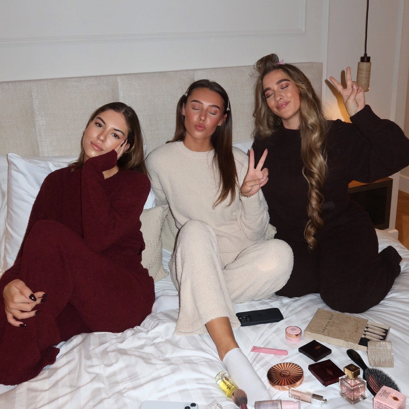 fluffy lounge pull burgundy women