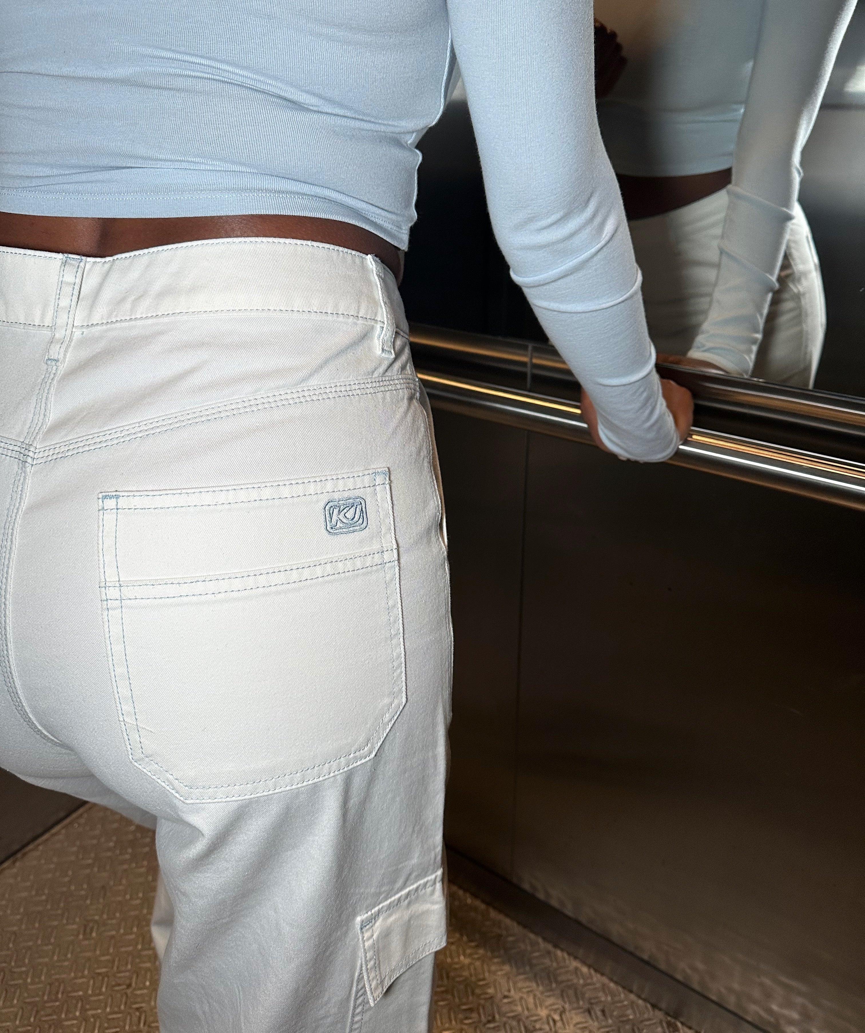 Contrast stitched cargo off-white women