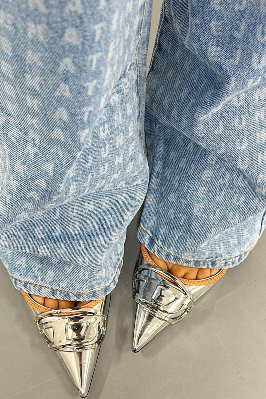 Straight leg jeans lasered women