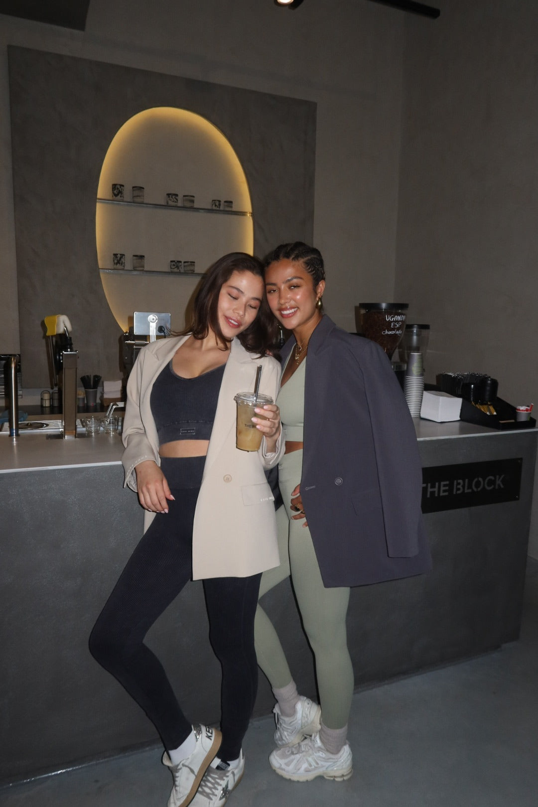 Seamless gym set army green and grey women