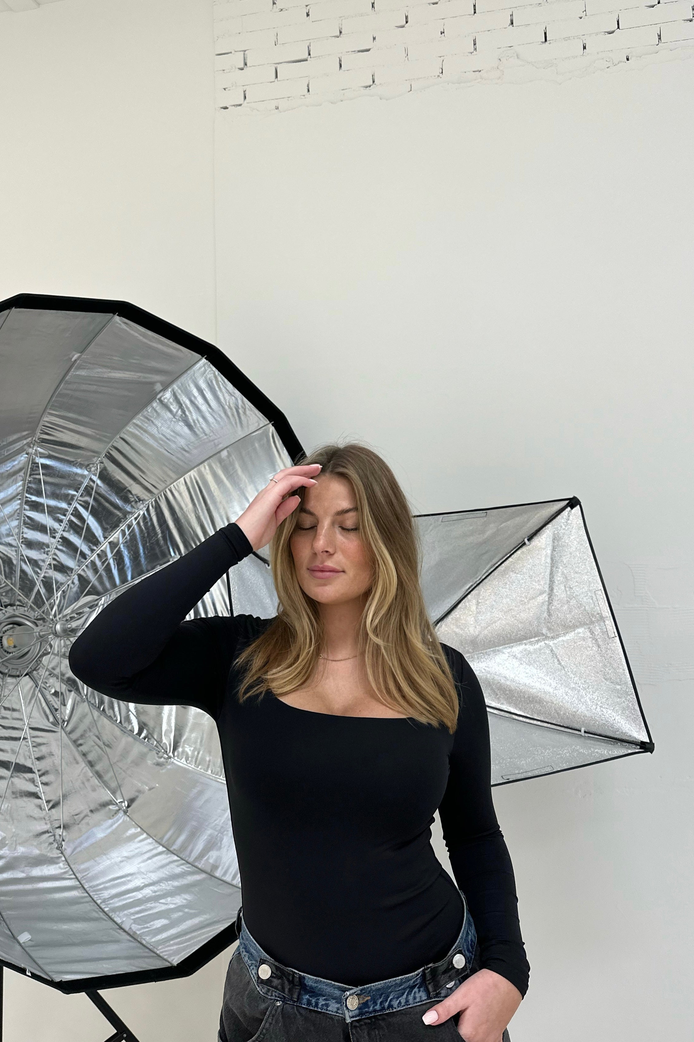 Square neck body black women