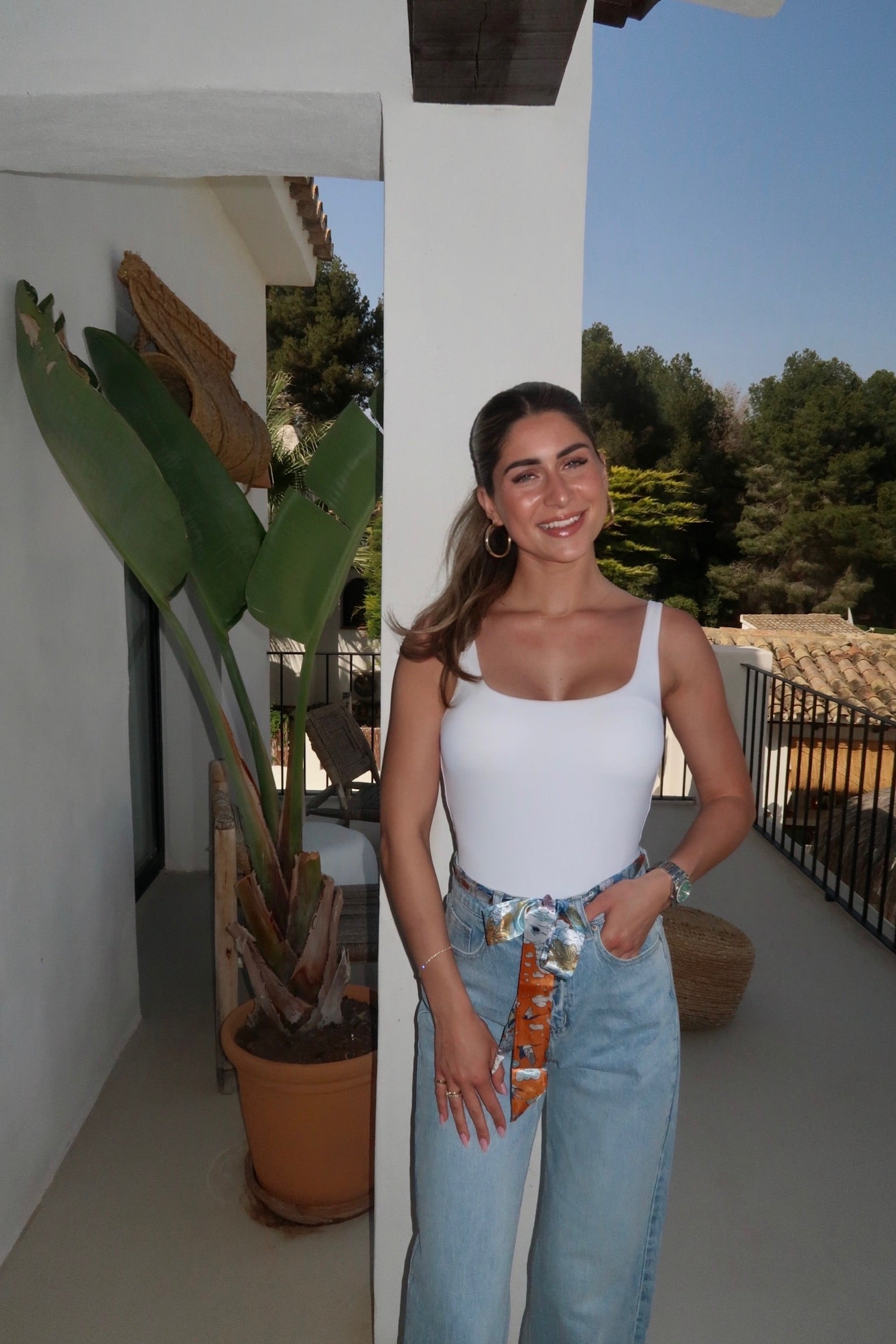 Wide leg jeans with accessoires women