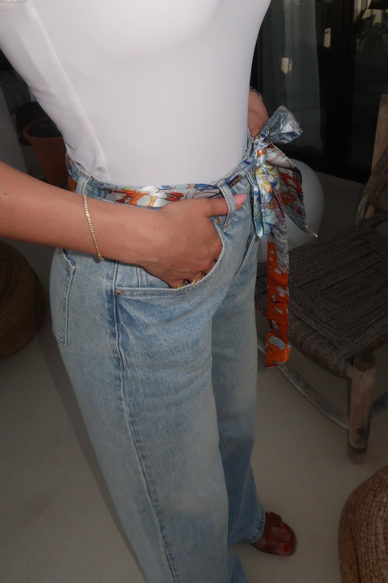 Wide leg jeans with accessoires women