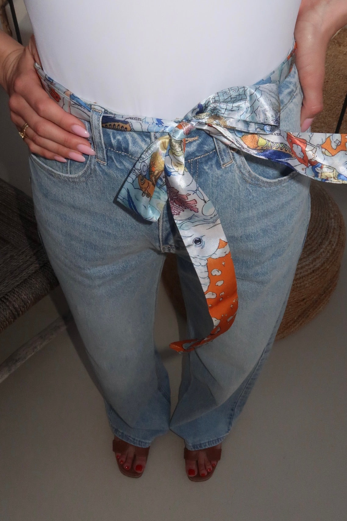Wide leg jeans with accessoires women