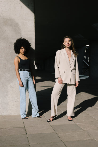 THE STRAIGHT FIT SUIT PANTS