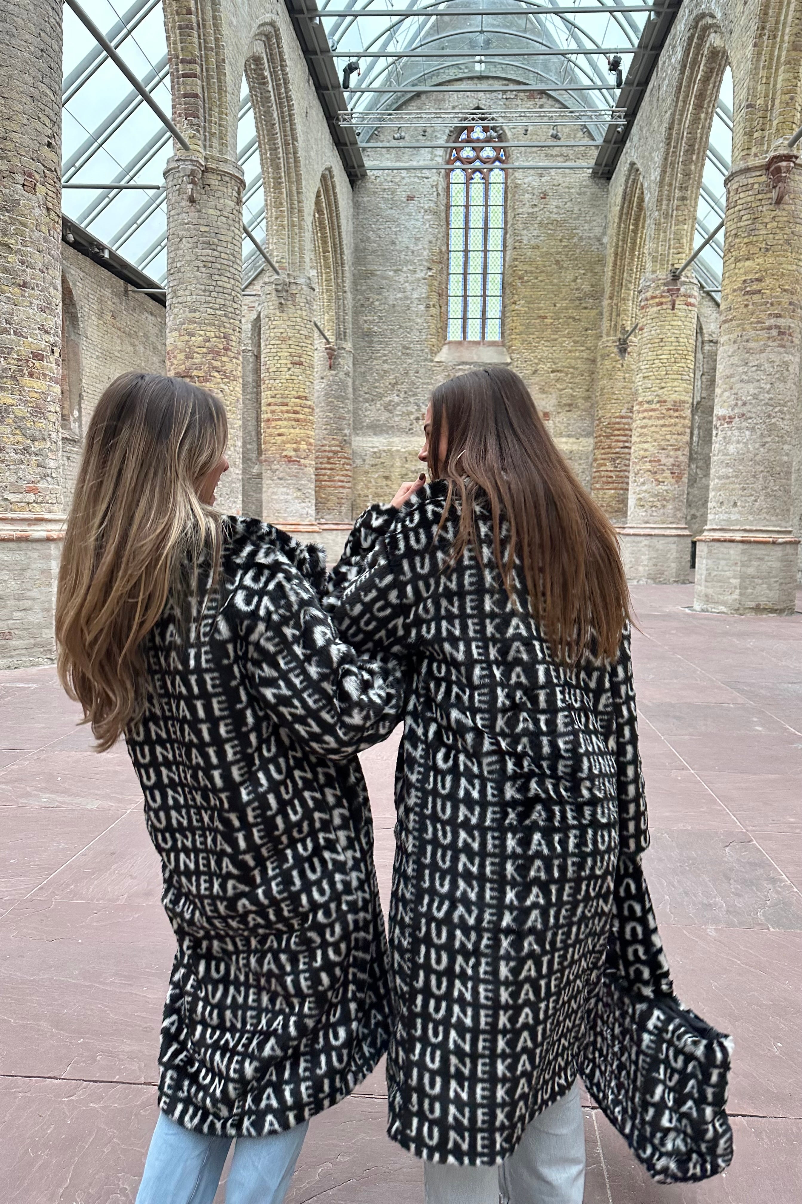 THE LOGO COAT