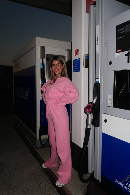 THE STRAIGHT LEG SWEATPANTS