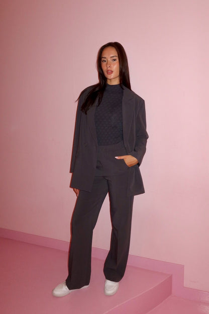 THE STRAIGHT LEG SUIT PANTS