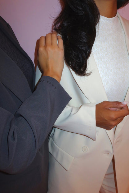 THE DOUBLE BREASTED BLAZER