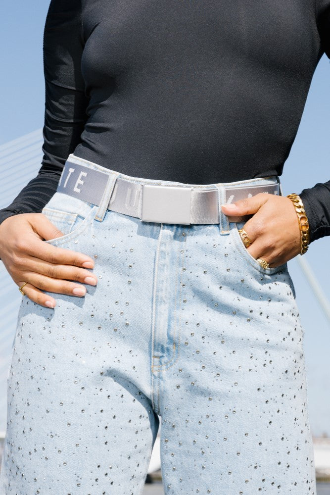 Logo belt metallic