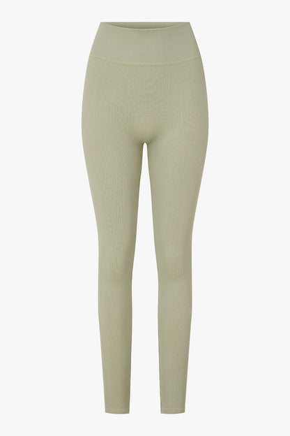 THE SEAMLESS ACTIVE LEGGING