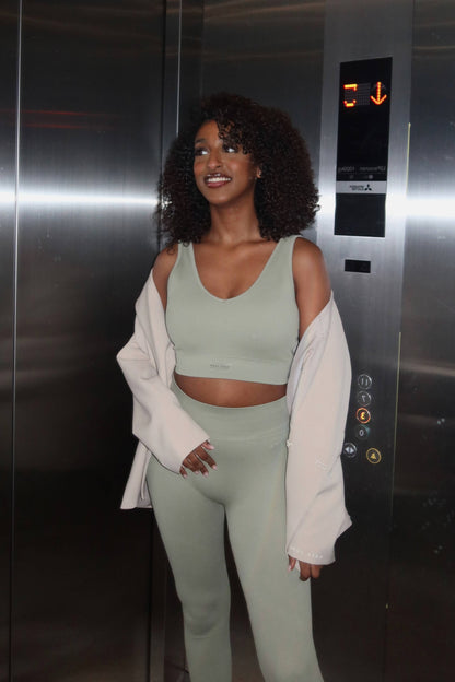 THE SEAMLESS ACTIVE LEGGING ARMY GREEN women — KATE JUNE