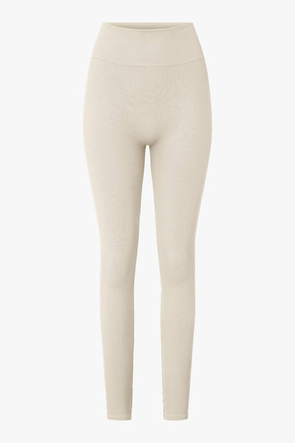 THE SEAMLESS ACTIVE LEGGING