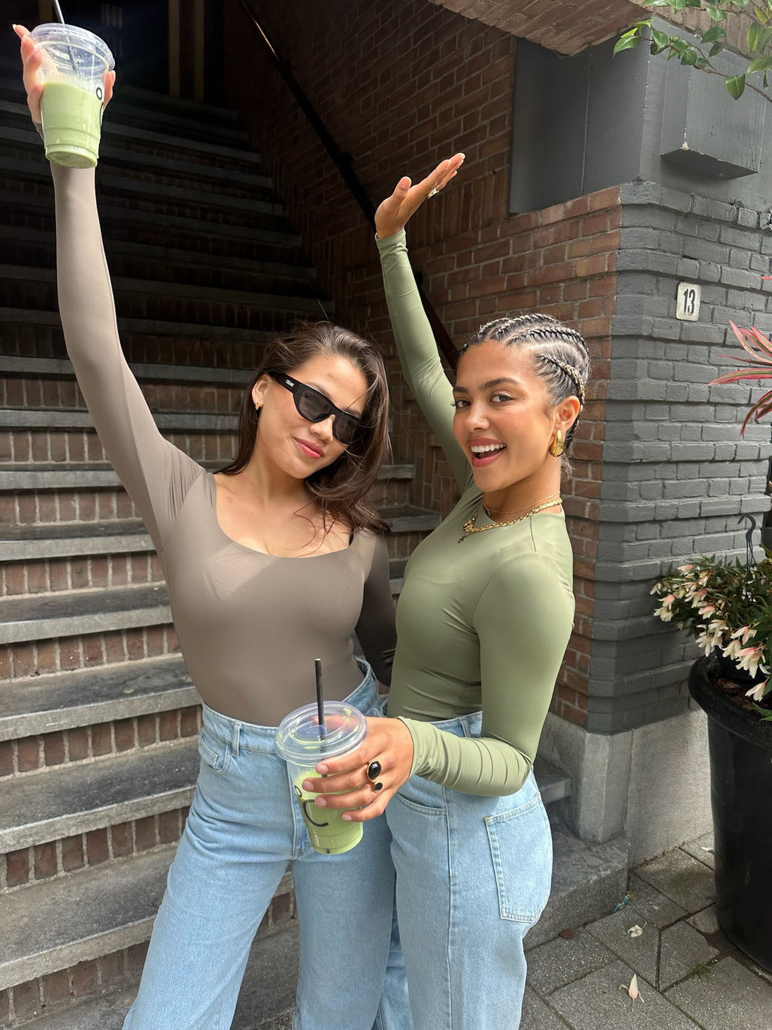 THE SQUARE NECK BODY